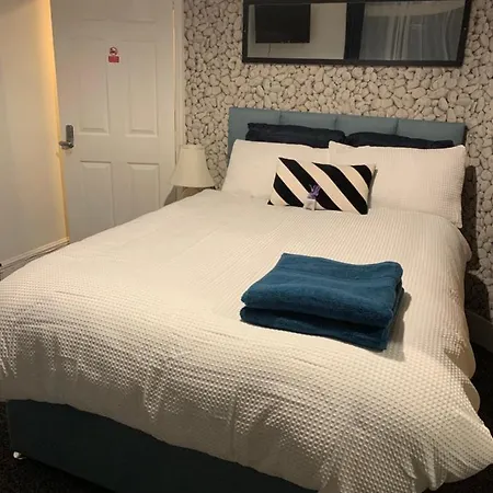 Sam'z Boutique Bed & Breakfast Sheffield