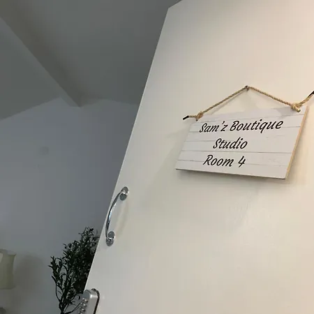 Sam'z Boutique Bed & Breakfast