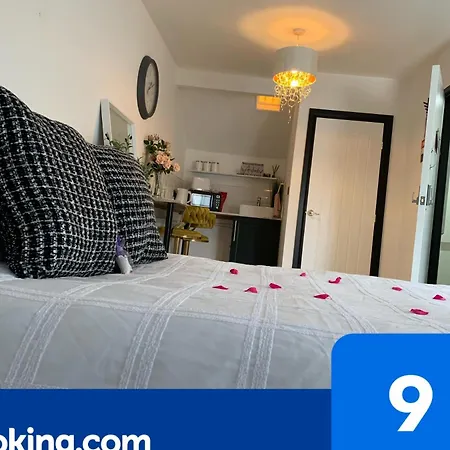 Sam'z Boutique Bed & Breakfast *
